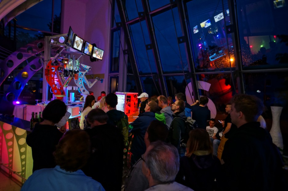 transportable Roboter-Bar mit 2 Robot Bartender